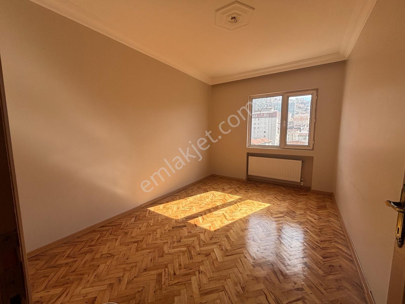 Maltepe Zümrütevlerde Oldukça Geniş Kullanışlı 3+1 Kiralık Daire - Görsel 14