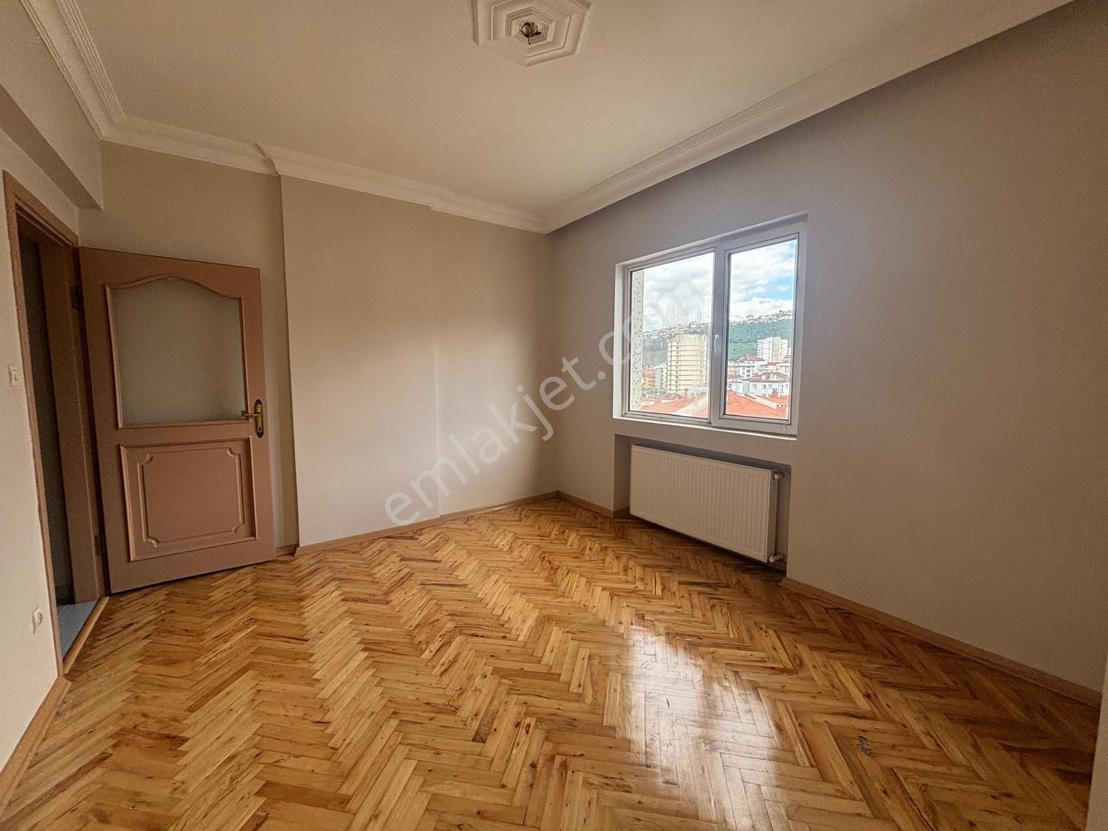 Maltepe Zümrütevlerde Oldukça Geniş Kullanışlı 3+1 Kiralık Daire - Görsel 10