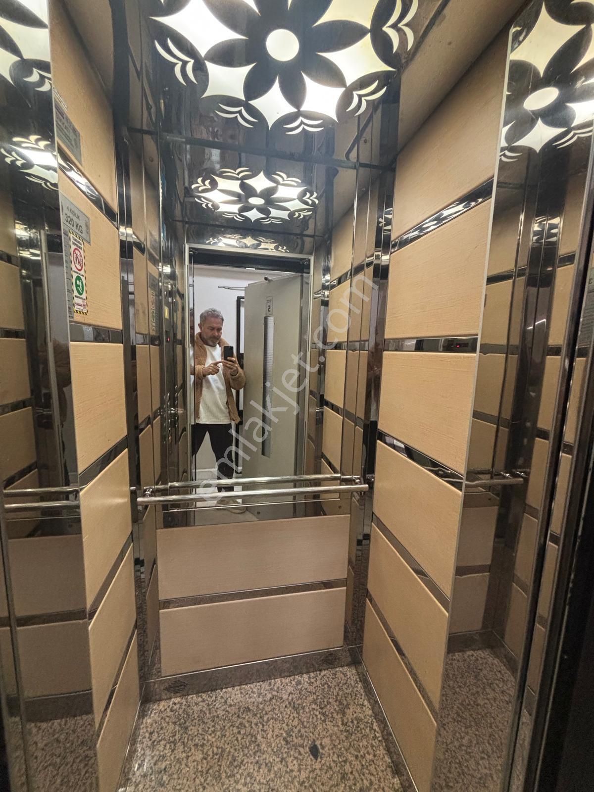 Maltepe Zümrütevlerde Oldukça Geniş Kullanışlı 3+1 Kiralık Daire - Görsel 22