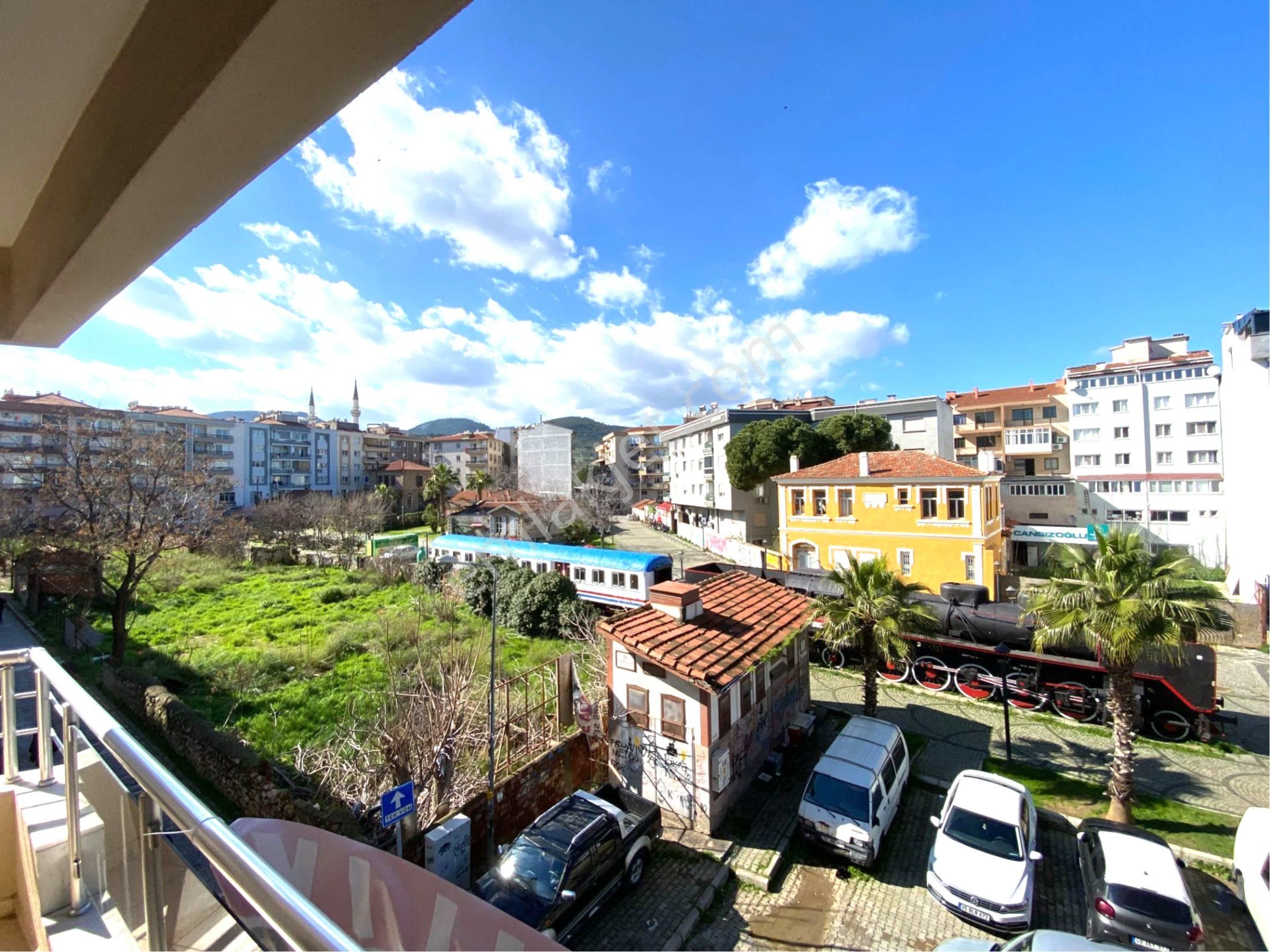 Gaziemir Atıfbey Mah. ( Boş ) 3+1 Daire - Görsel 2