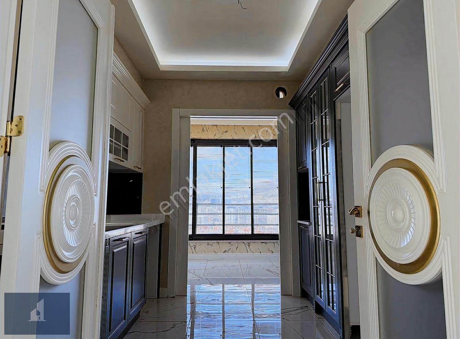 Kadir Dikici'den Ağaoğlu Rezidans'da Kiralık 4+1 Lüks Daire - Görsel 5