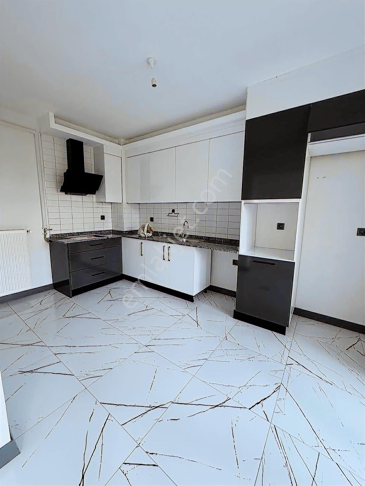 İldem E 4+1 Kiralık Daire - Görsel 12