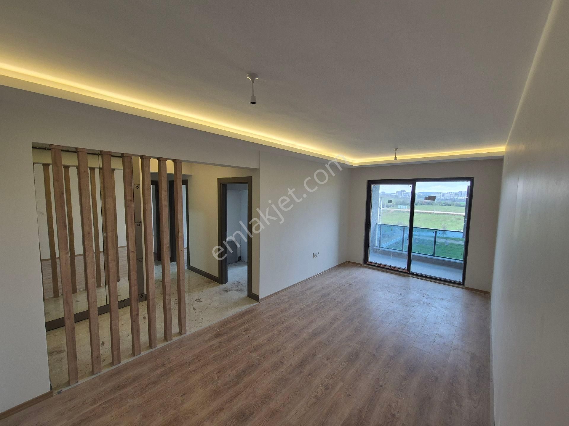 Sahibinden 2+1 Site İçi Havuzlu Cam Balkonlu Sıfır Daire