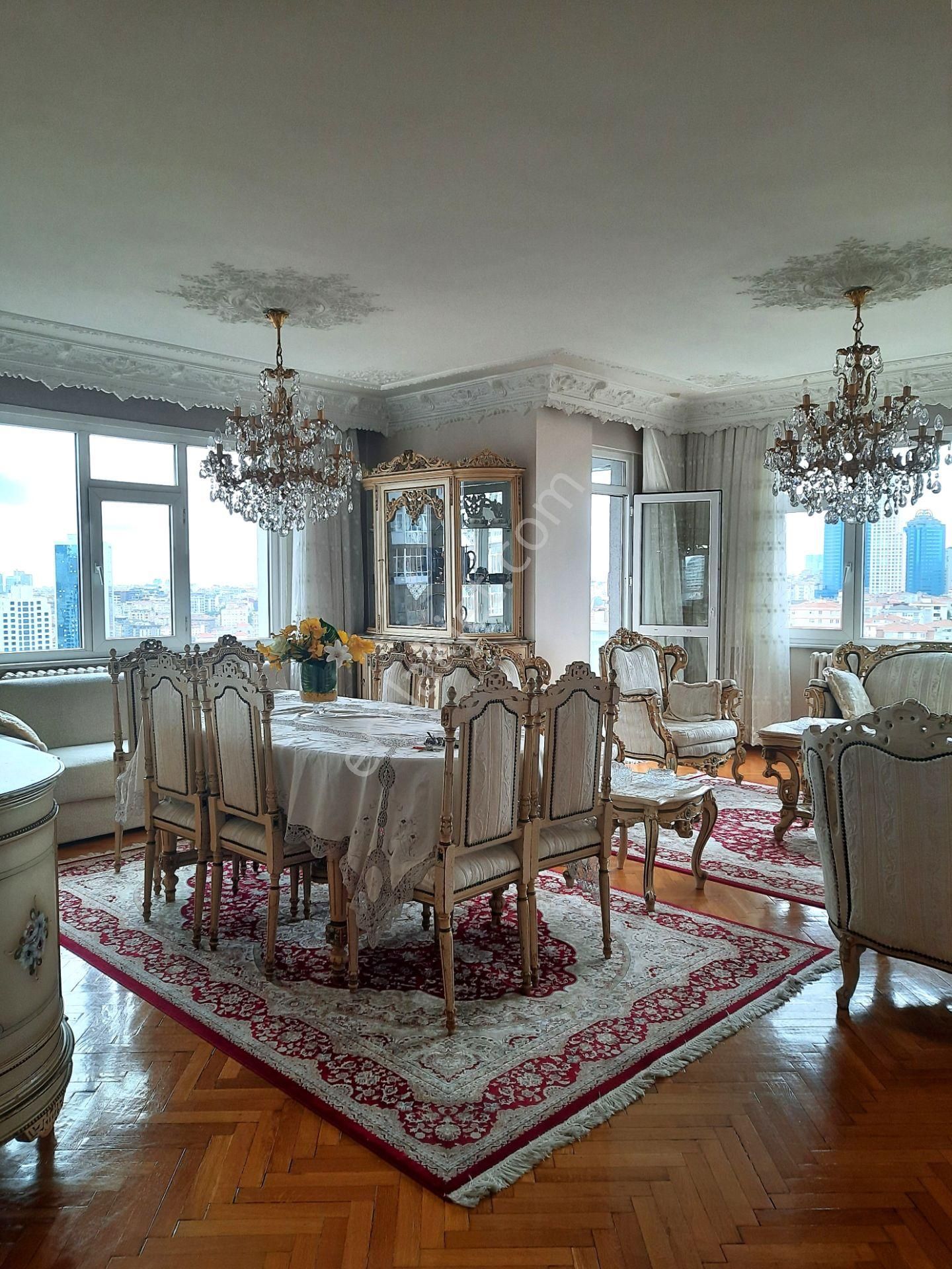 Gayrettepe Merkezde 3+1 165 M2 7. Kat Deniz Manzaralı Otoparklı Çift Asansörlü Full Eşyalı Daire - Görsel 3