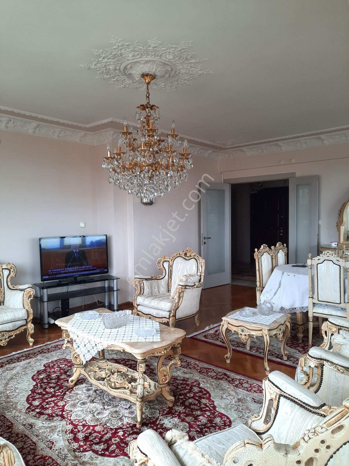 Gayrettepe Merkezde 3+1 165 M2 7. Kat Deniz Manzaralı Otoparklı Çift Asansörlü Full Eşyalı Daire - Görsel 9