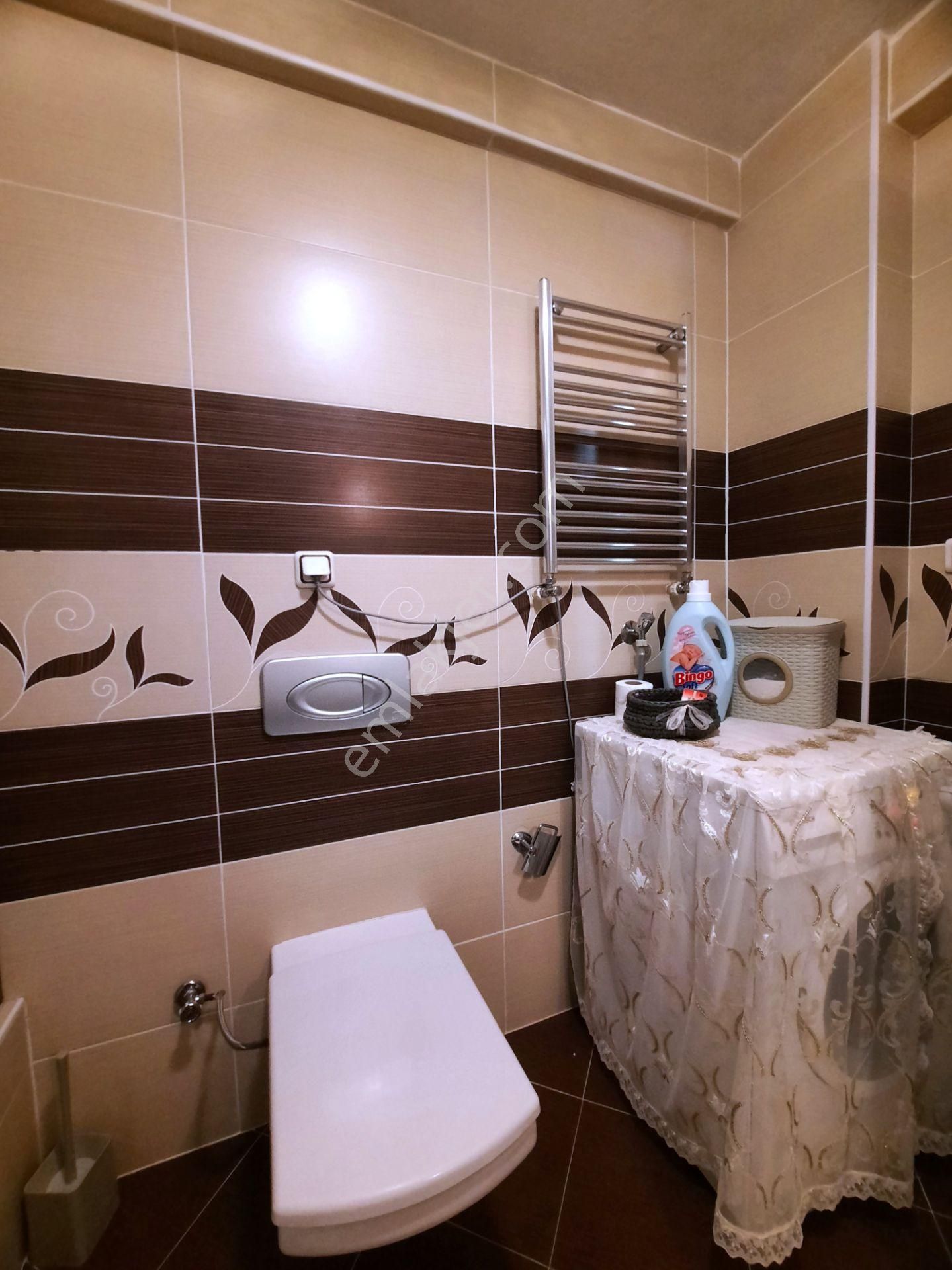 Gayrettepe Merkezde 3+1 165 M2 7. Kat Deniz Manzaralı Otoparklı Çift Asansörlü Full Eşyalı Daire - Görsel 27