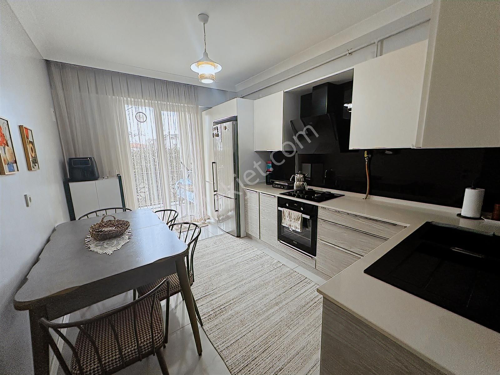 Remax Hür Ayfer Sever'den Satılık Daire Santaş Corner Sitesi - Görsel 2