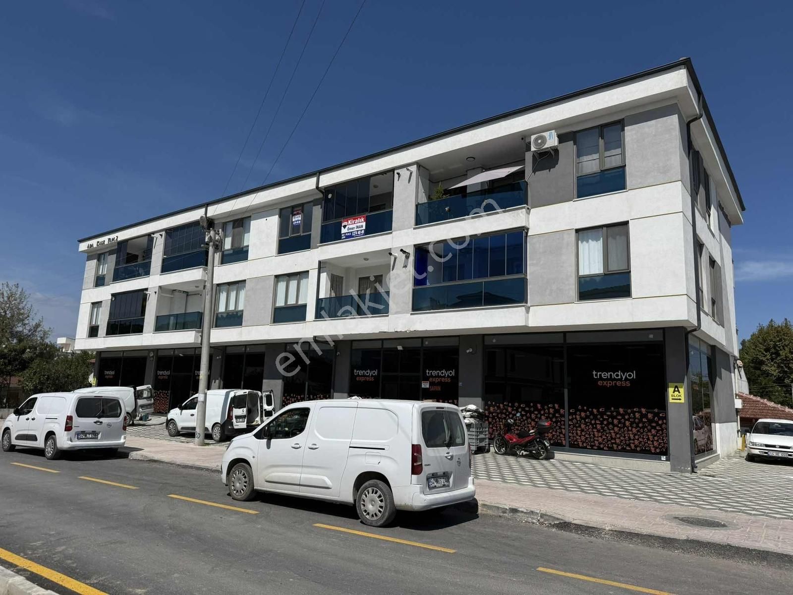 Ömer İnan Remax Hür 2+1 100m2 Kiralık Daire