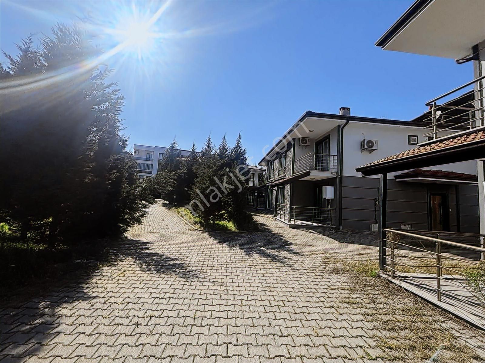 Fırsat Bu İlanımda ! Sapanca 'da 4+1 Satılık Villa - Görsel 12