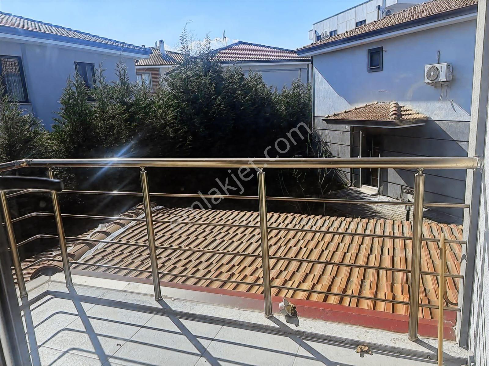 Fırsat Bu İlanımda ! Sapanca 'da 4+1 Satılık Villa - Görsel 6