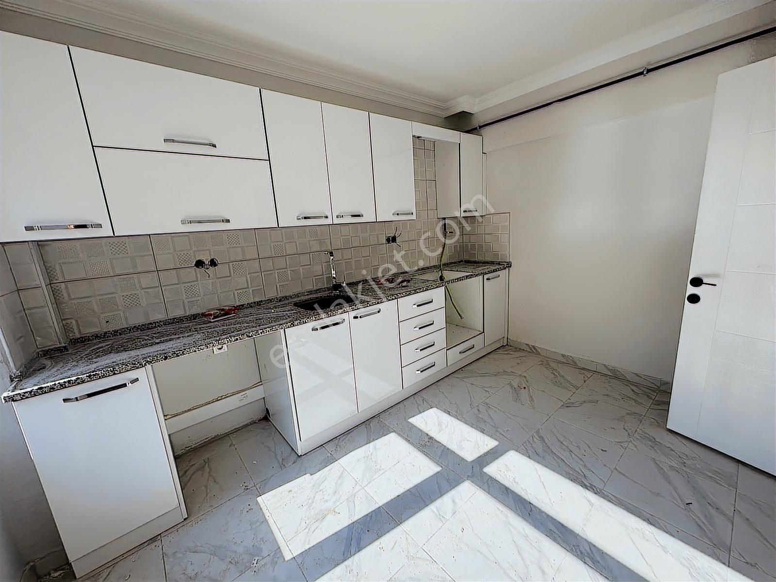 Kiralık Daire 4+1 Dsi Civarı İçi Yenilenmiş Cadde Üzerinde - Görsel 31