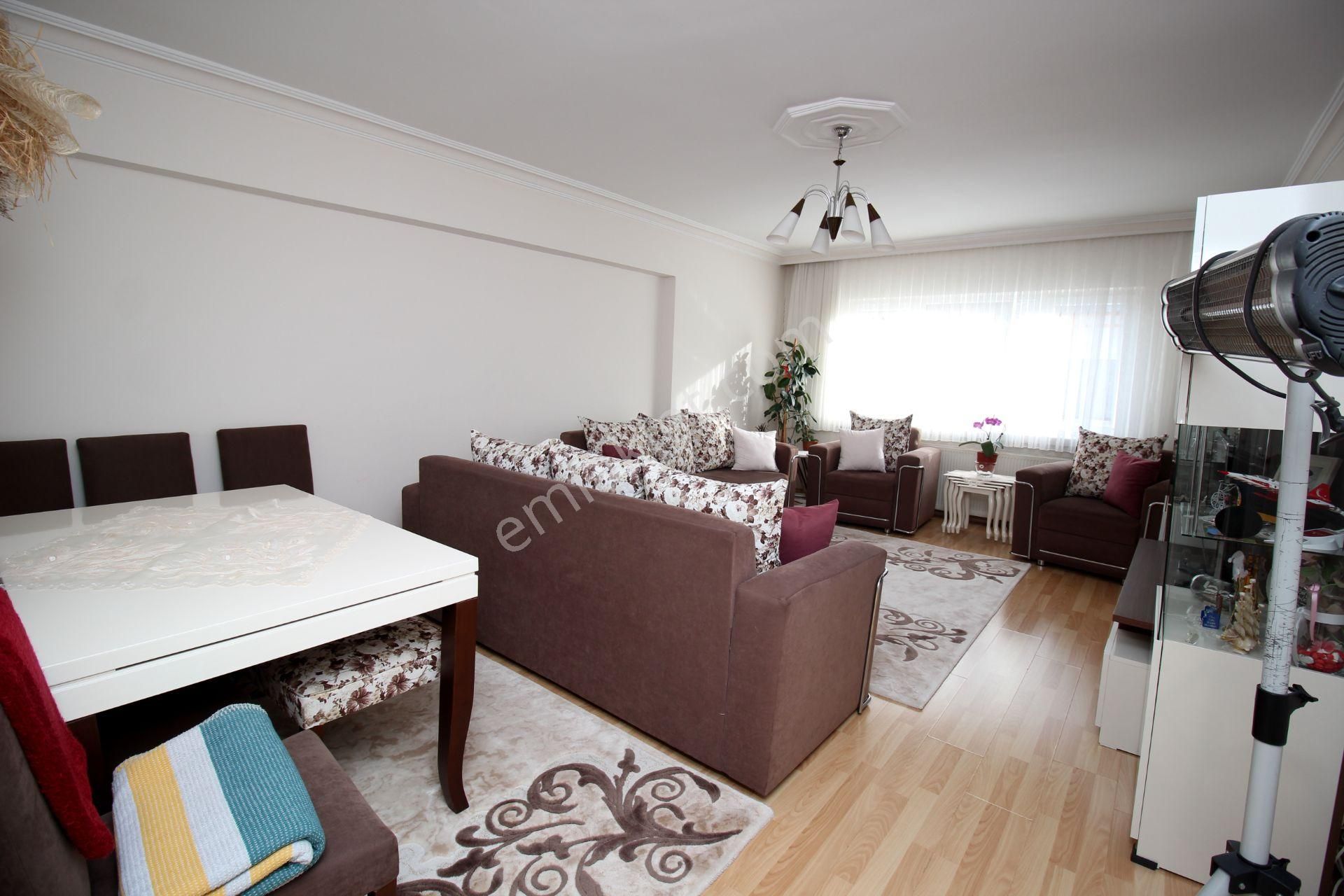 Emre Emlak'tan Atakent'te Ön Cephe Tertemiz 3+1 Satılık Daire - Görsel 2