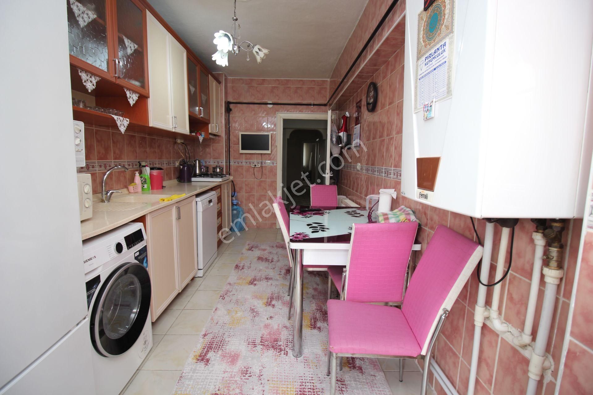 Emre Emlak'tan Atakent'te Ön Cephe Tertemiz 3+1 Satılık Daire - Görsel 7