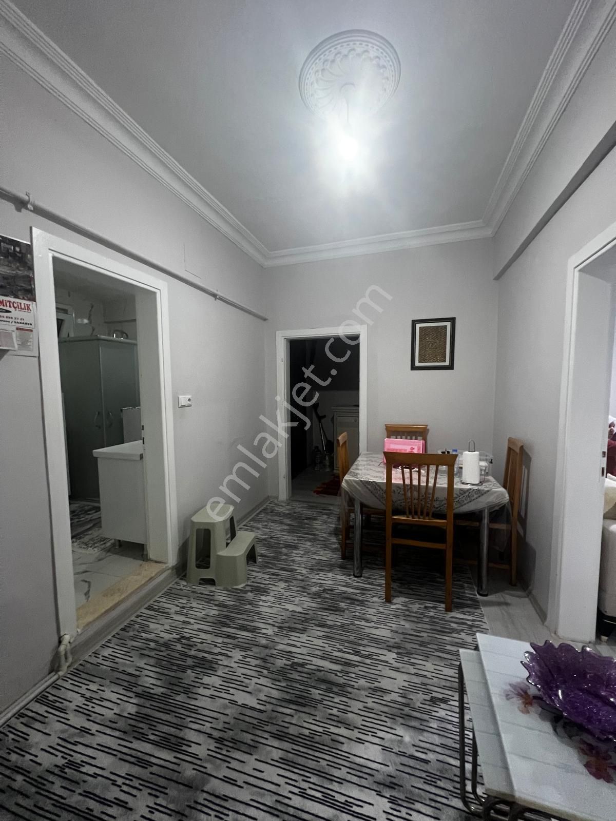 Çarşı Merkezde Çok Güzel Konumda Satılık 2+1 Mutfak Ayrı Daire - Görsel 9