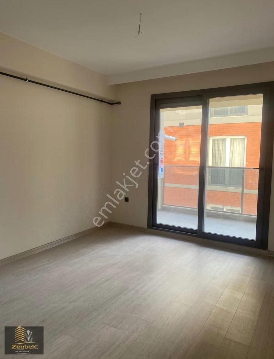 İzmir Menemen Seyrek Özkayalar Suit'te Satılık 1+1 Lüks Daire !! - Görsel 3