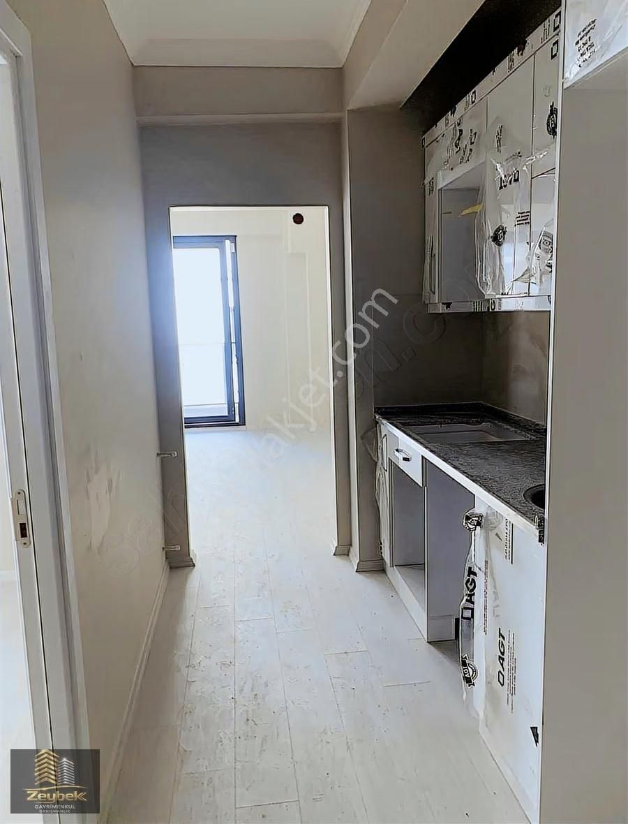 İzmir Menemen Seyrek Merkezde 1+1 Kiralık Daire - Görsel 8