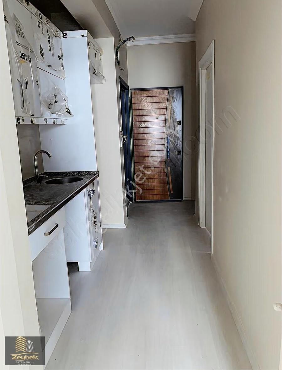 İzmir Menemen Seyrek Merkezde 1+1 Kiralık Daire - Görsel 9