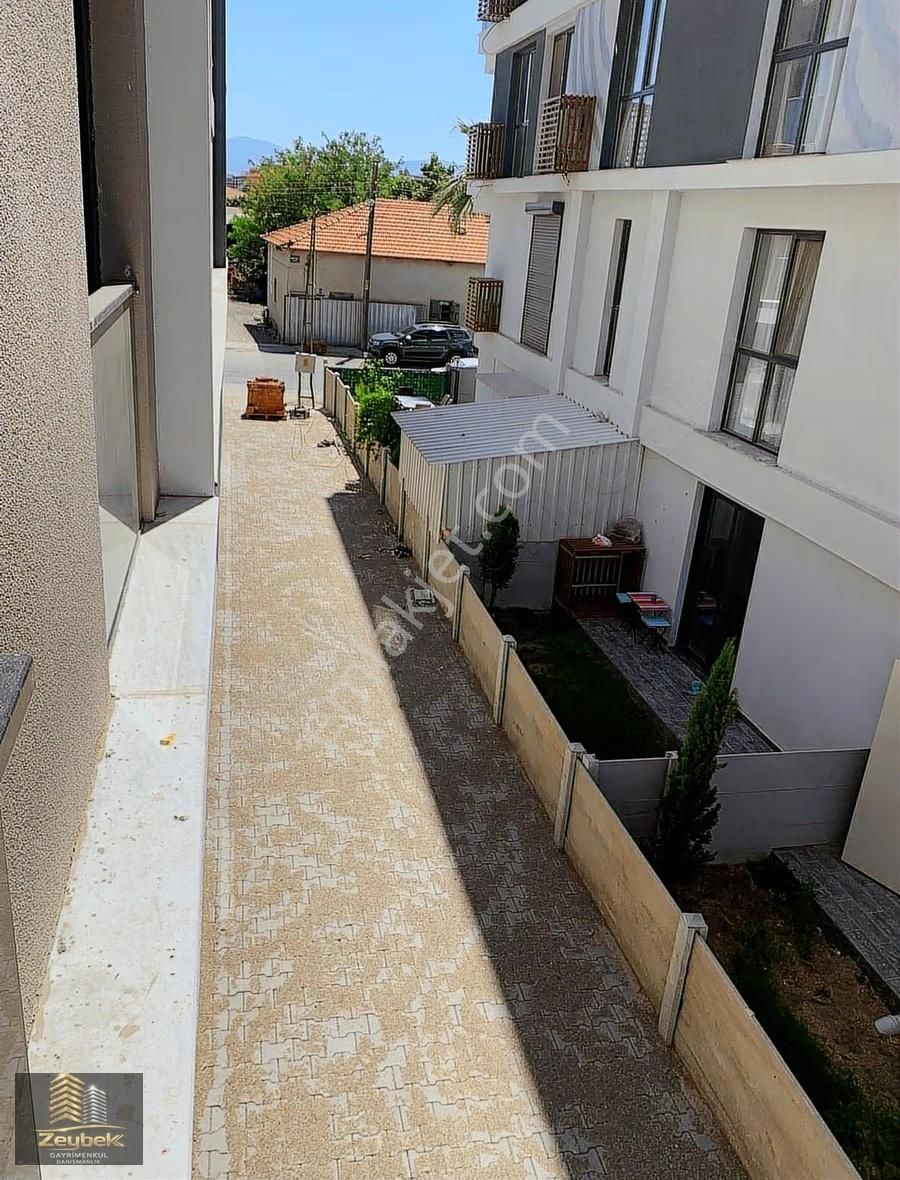 İzmir Menemen Seyrek Merkezde 1+1 Kiralık Daire - Görsel 19