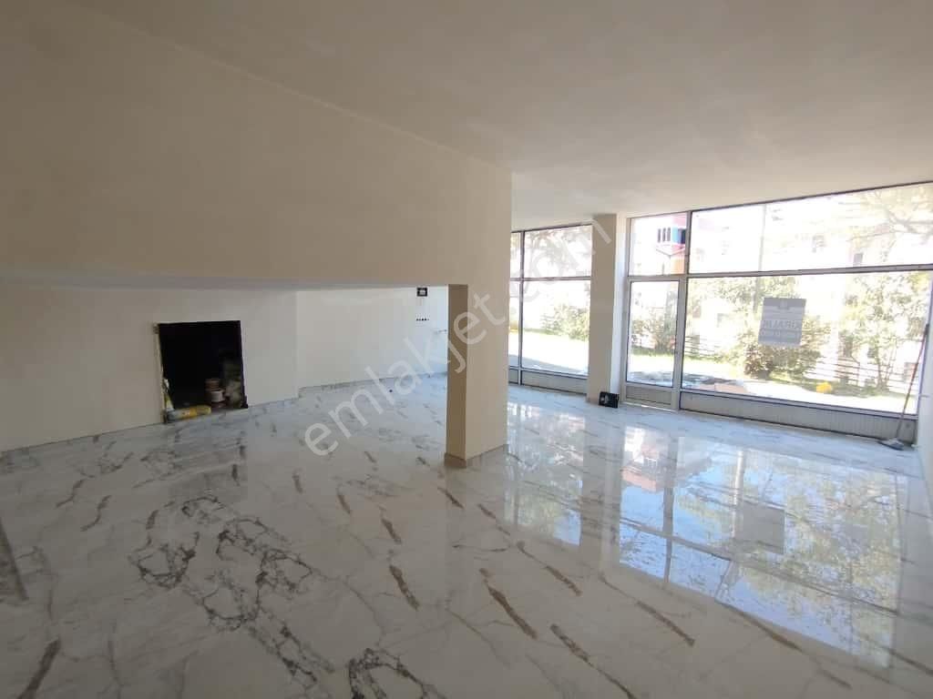 Aydınlıkevler Mah. İçi Yapılı Kiralık Dükkan/işyeri - Görsel 11