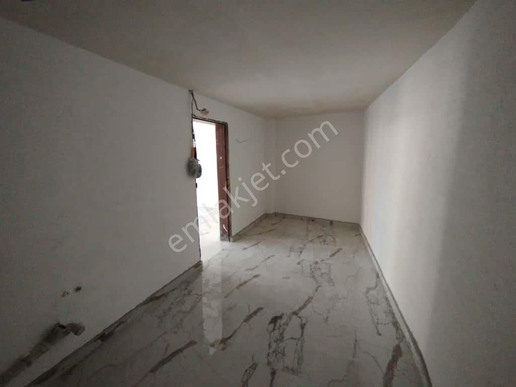 Aydınlıkevler Mah. İçi Yapılı Kiralık Dükkan/işyeri - Görsel 7