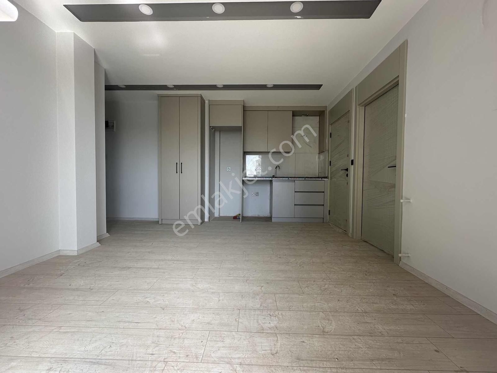 Antalya Altınova'da Havaalanına Yakın Katta 1 + 1 Daire - Görsel 2