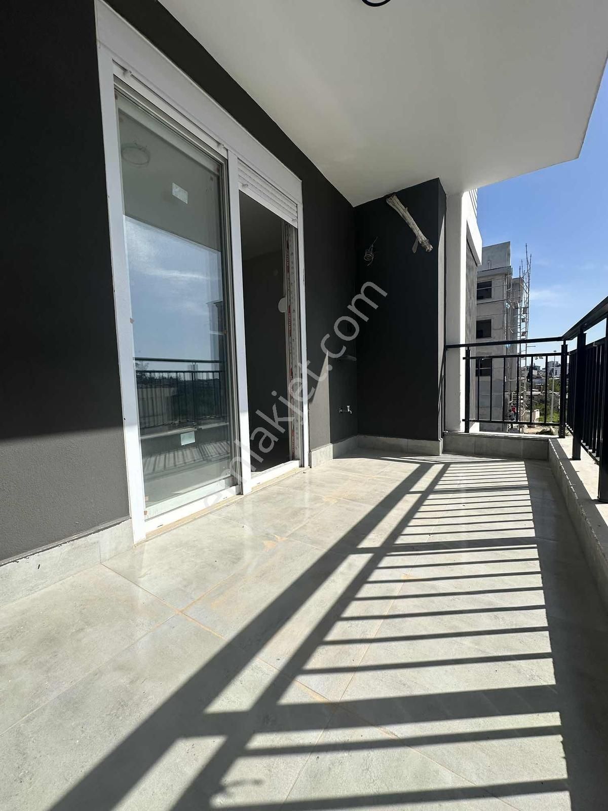 Antalya Altınova'da Havaalanına Yakın Katta 1 + 1 Daire - Görsel 9