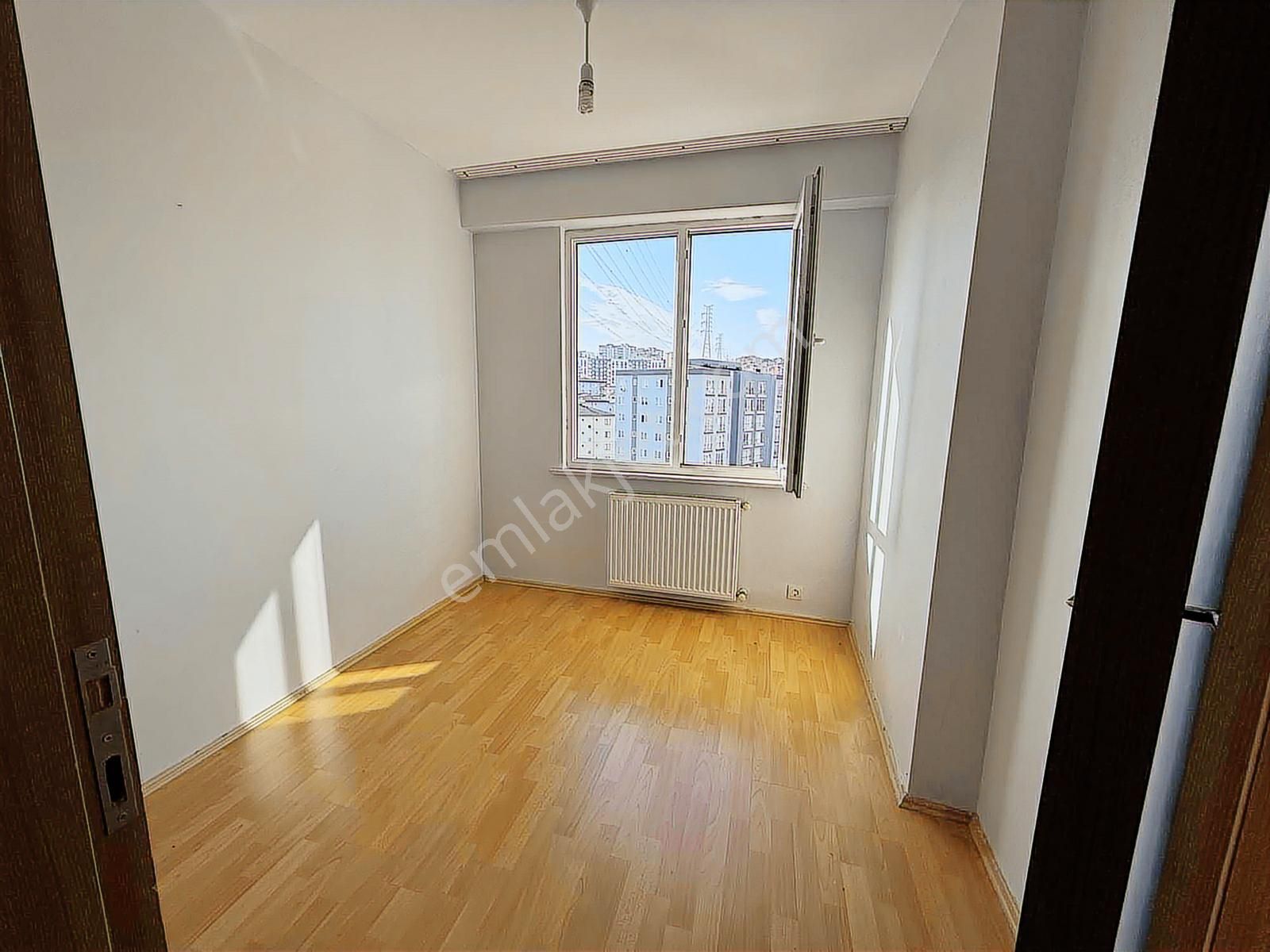 Kurtköy Merkeze Yürüme Mesafesinde Site İçerisinde 80 M2 2+1 - Görsel 8