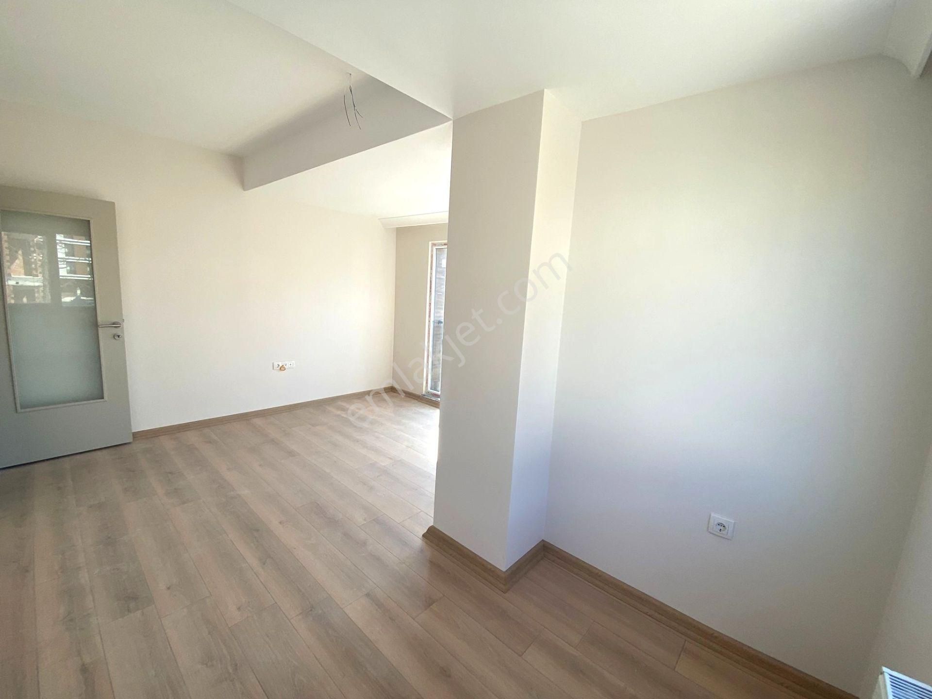 İbar'dan Küçükyalı Metroya 3 Dk Yürüme Mesafesinde Ön Cephe - Görsel 8