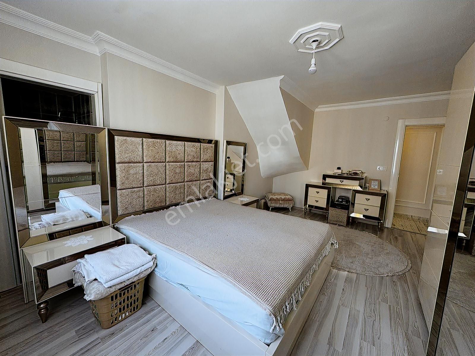 Armutlu'da Deniz Manzaralı Dubleks Daire | İki Ayrı Girişli - Görsel 3