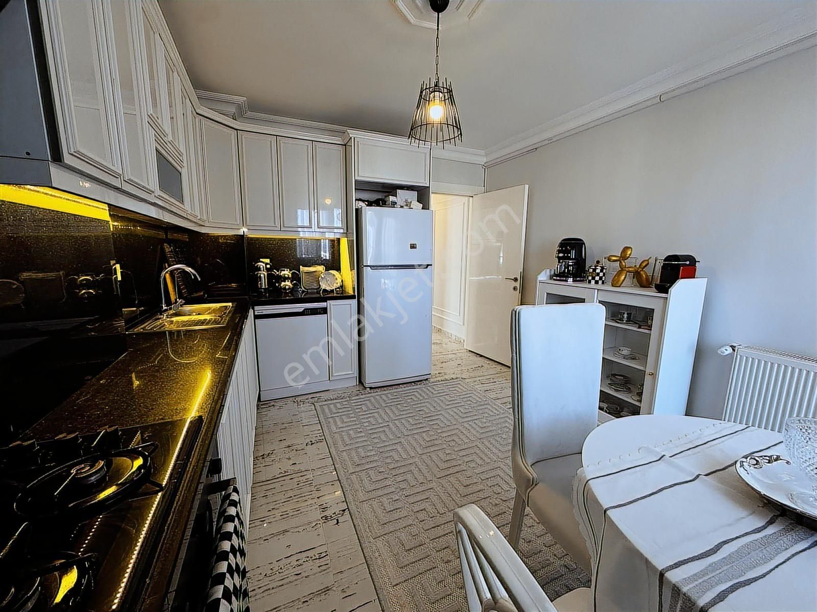 Armutlu'da Deniz Manzaralı Dubleks Daire | İki Ayrı Girişli - Görsel 14