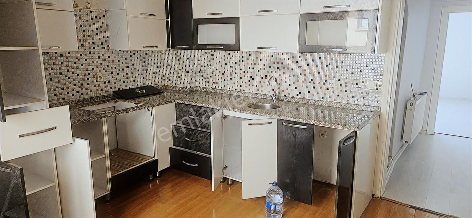 Remax Anka'dan Sultangazi Zübeyde Hanım Mah'de 2+1 Kiralık Daire - Görsel 11