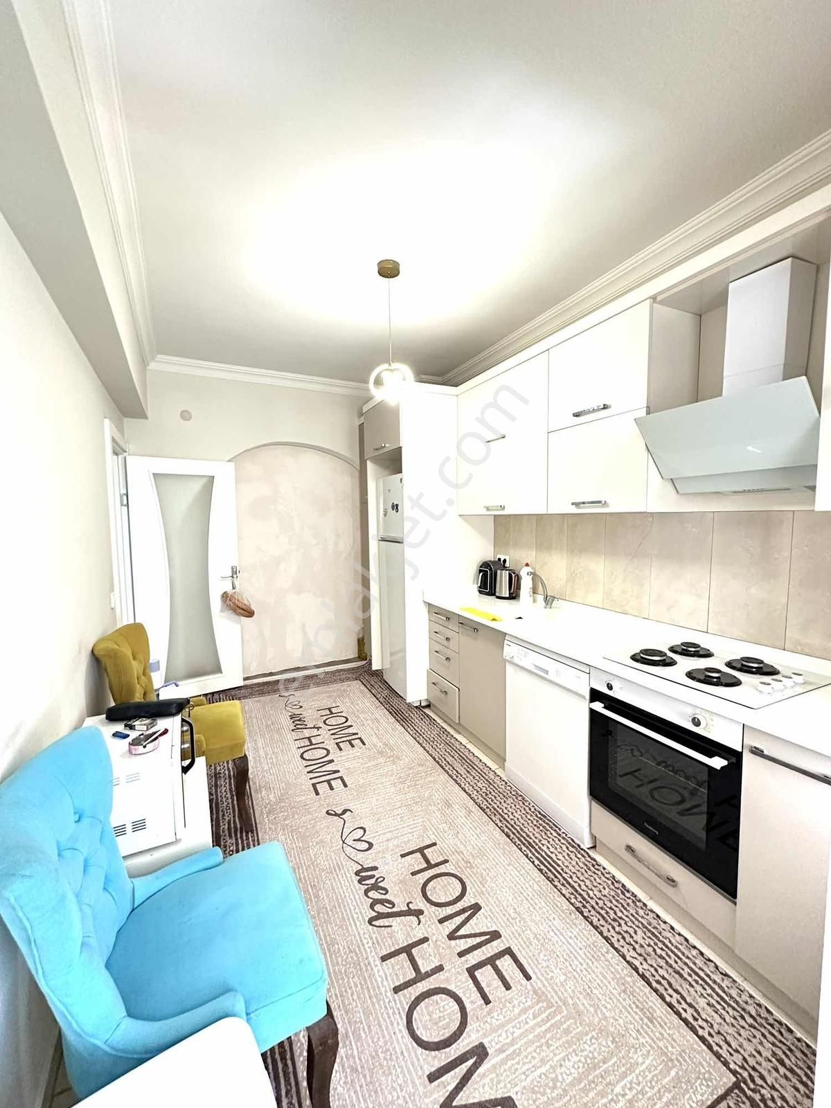 Antalya Işıklar Caddesi'ne Denize Yürüme Mesafesinde 3 + 1 Katta - Görsel 10