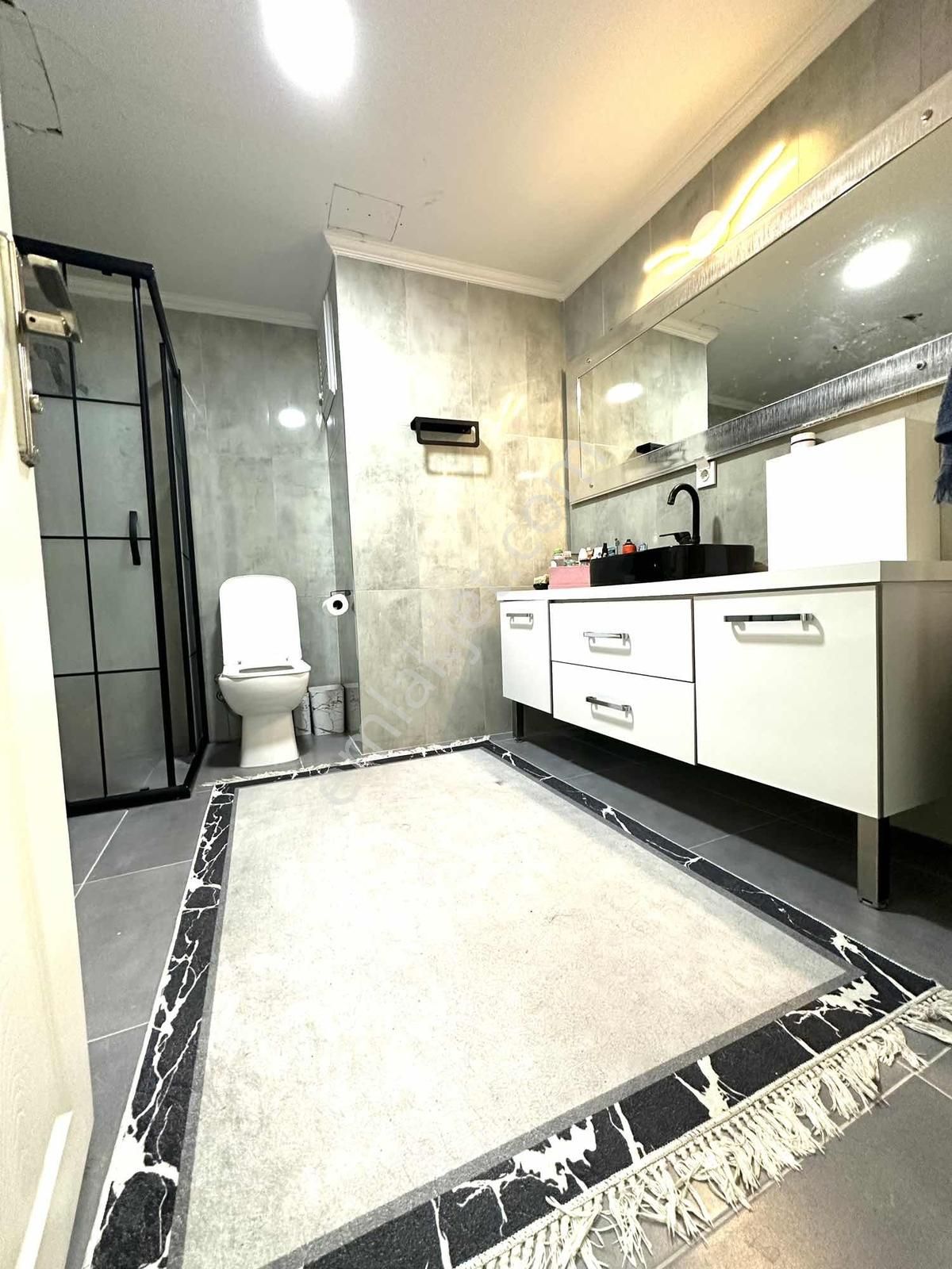 Antalya Işıklar Caddesi'ne Denize Yürüme Mesafesinde 3 + 1 Katta - Görsel 23