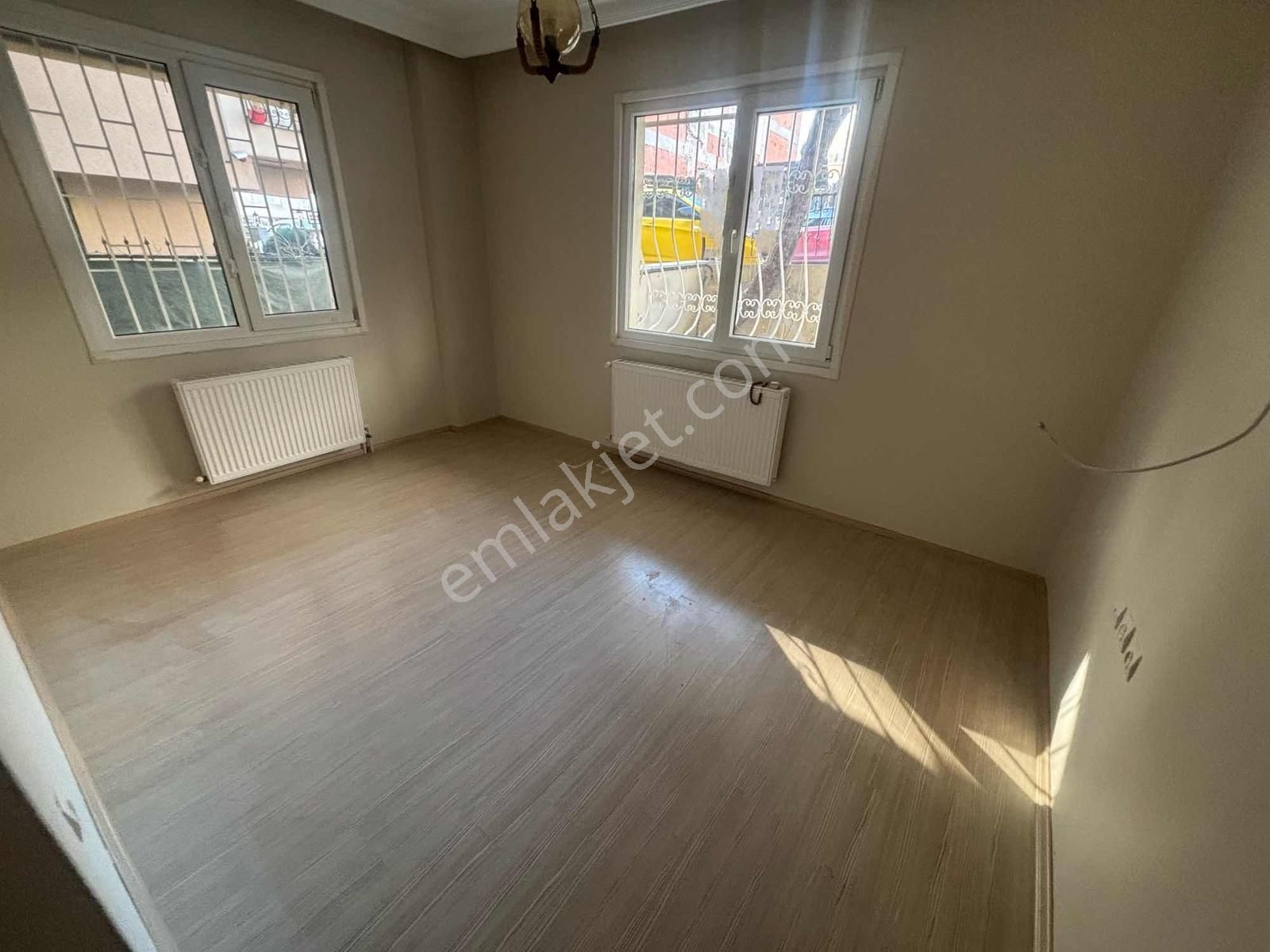 F-l Emlaktan Ümraniye Çarşı Metroya 7 Dk 2+1 Giriş Kat