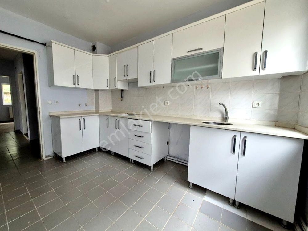 Adapazarı Karaman Mahallesinde Kiralık 3+1 Daire - Görsel 3