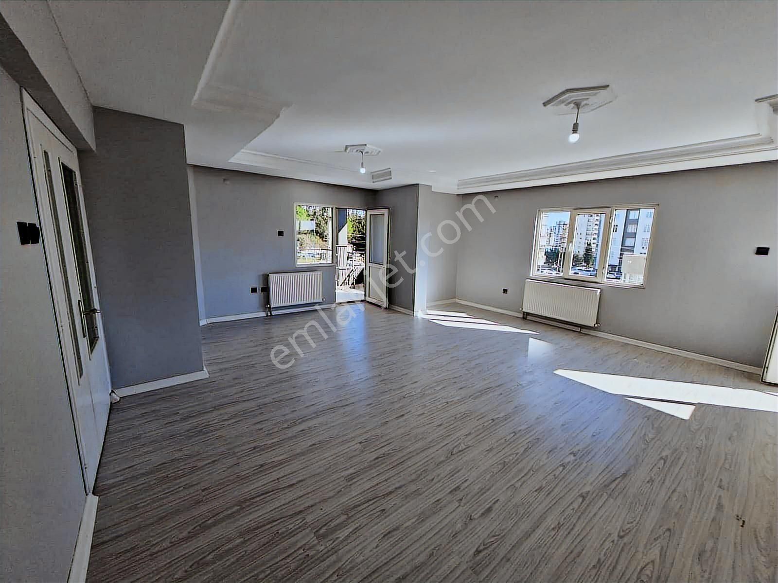 Çukurova Belediye Evlerinde Satılık 3+1 K.mutfak Daire - Görsel 14