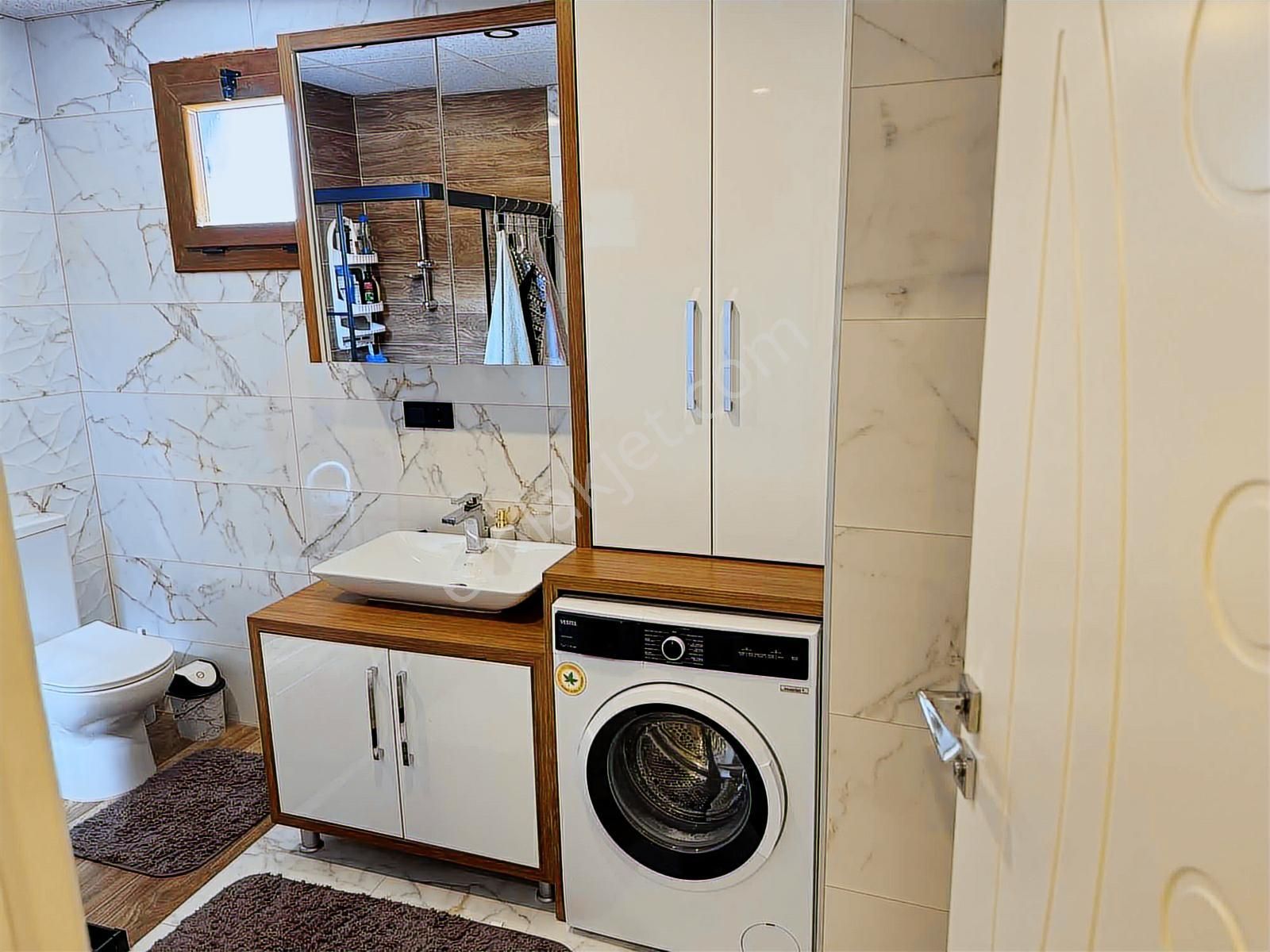 Kuşadası Davutlar'da Satılık Köşe Başı Eşyalı Villa - Görsel 23