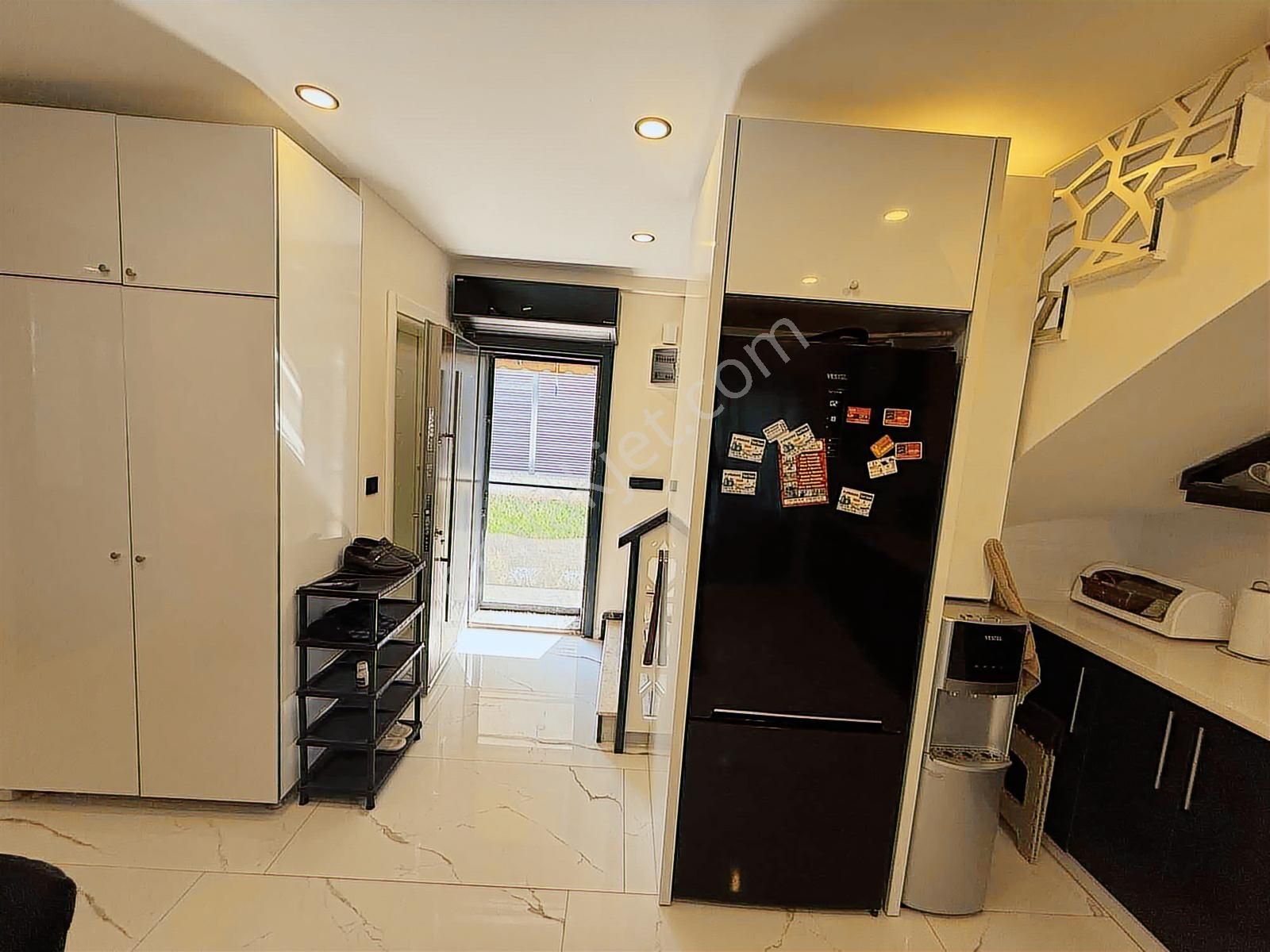 Kuşadası Davutlar'da Satılık Köşe Başı Eşyalı Villa - Görsel 25