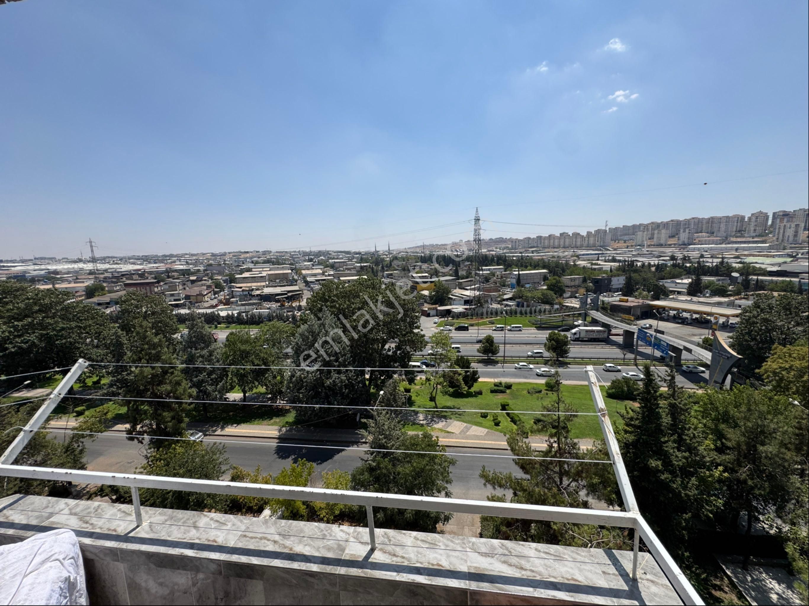 Emir Gayrimenkulden Gazikent De 3+1 Masrafsız Bakımlı Daire - Görsel 4