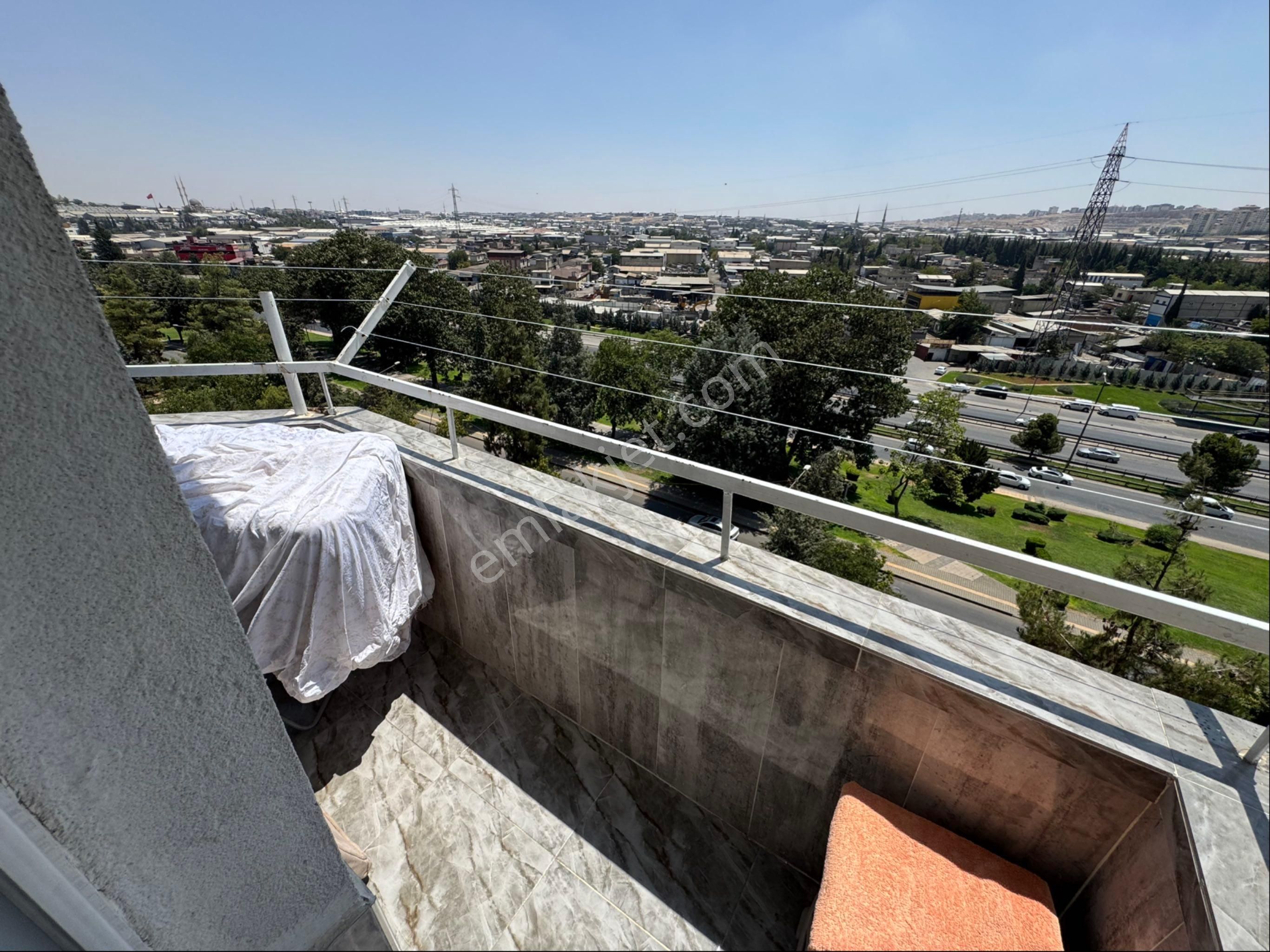 Emir Gayrimenkulden Gazikent De 3+1 Masrafsız Bakımlı Daire - Görsel 5