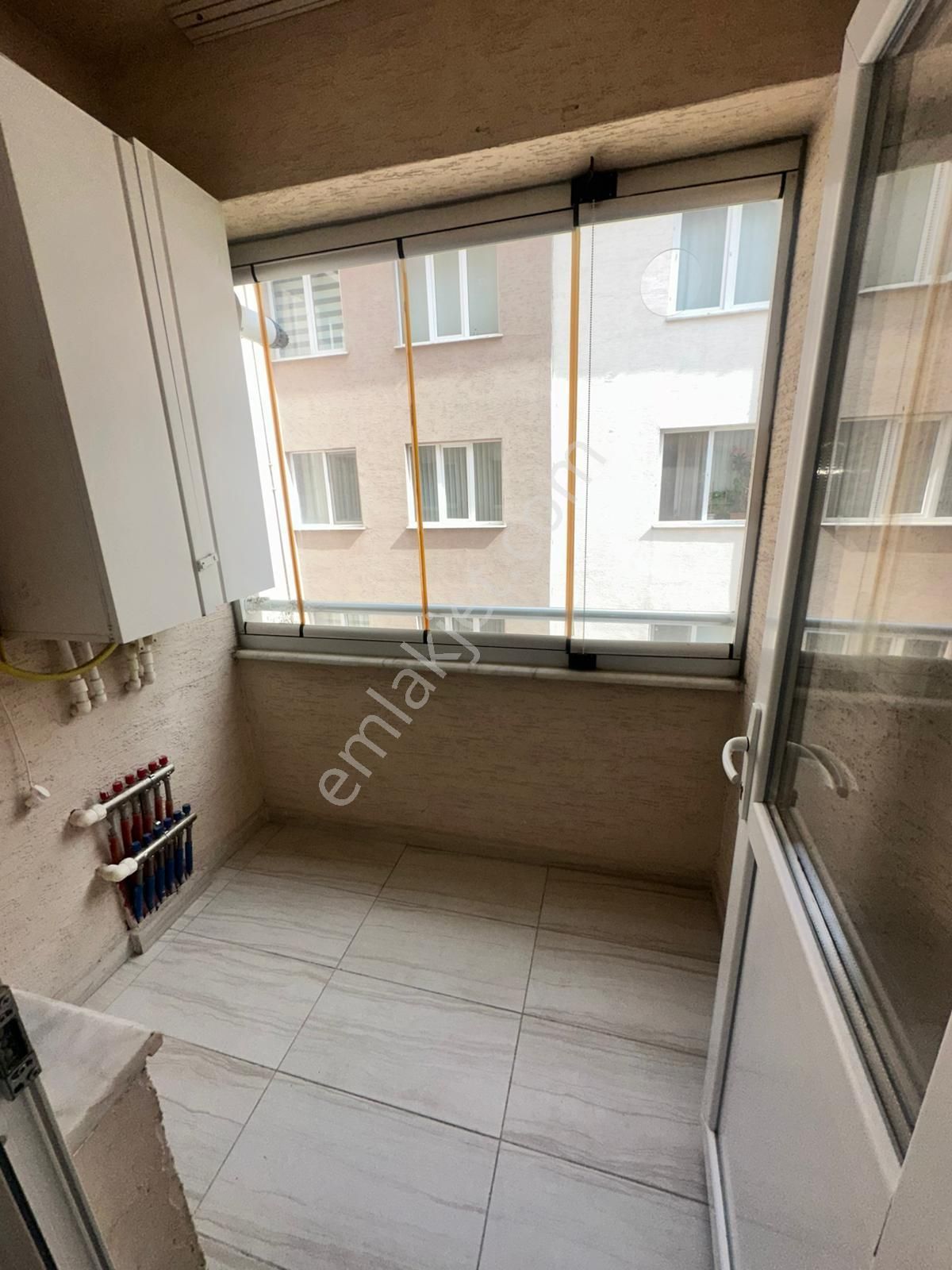 Kumlubel Mahallesi'nde Satılık 2+1 Ara Kat Daire - Görsel 32