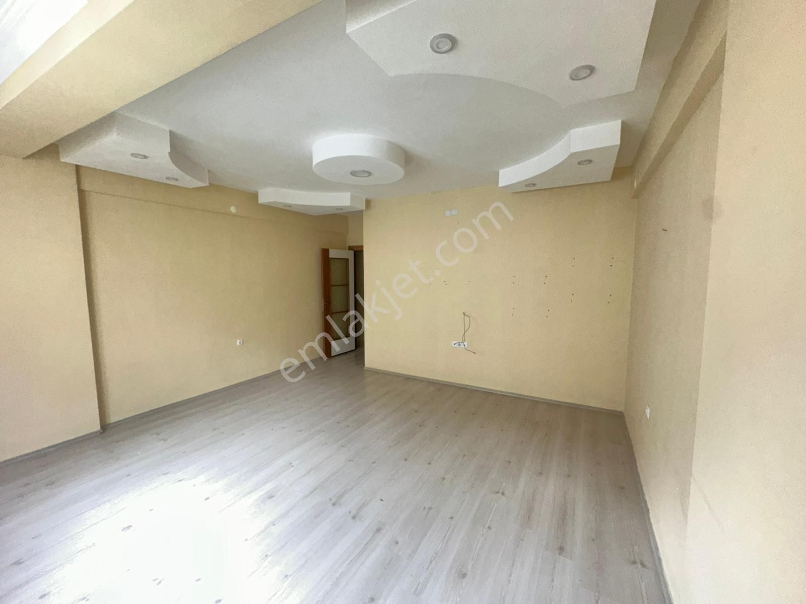 Kumlubel Mahallesi'nde Satılık 2+1 Ara Kat Daire - Görsel 8