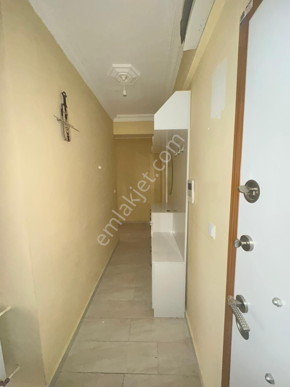 Kumlubel Mahallesi'nde Satılık 2+1 Ara Kat Daire - Görsel 12