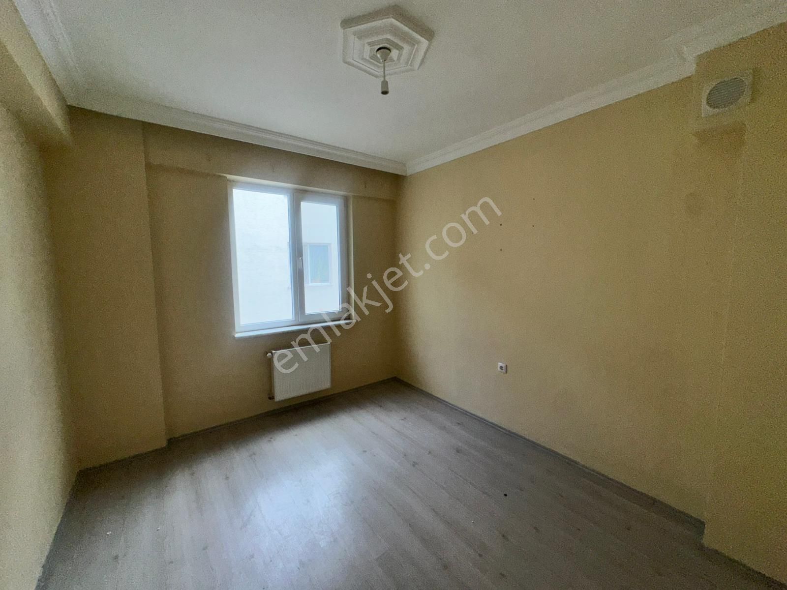 Kumlubel Mahallesi'nde Satılık 2+1 Ara Kat Daire - Görsel 13