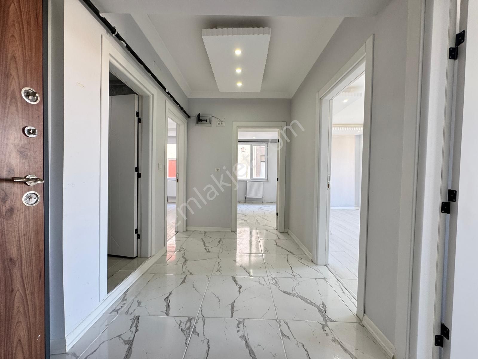 Ömer Halisdemir Mh. Merkezi Konum'da 2+1 Ankanstreli Lüks Daire - Görsel 30