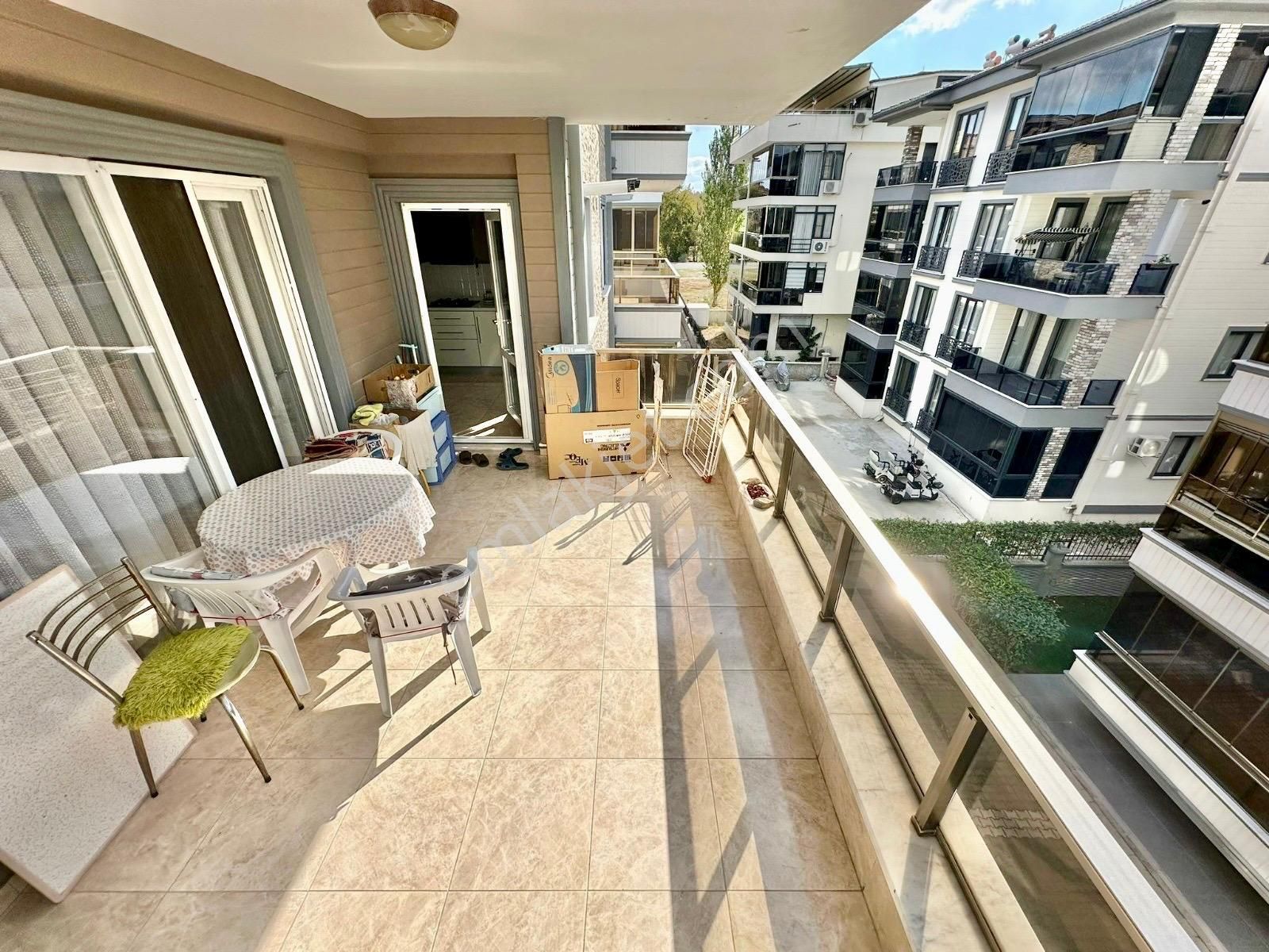 ꧁akçay Ay Emlak'tan꧂ikizçay'da Kombili Ebeveyn Banyolu Ara Kat Ön Cephe Asansörlü Satılık 2+1 Daire - Görsel 23