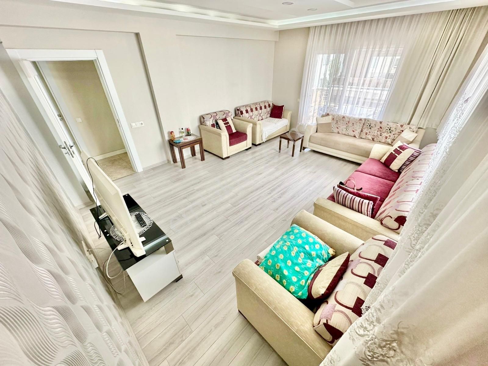 ꧁akçay Ay Emlak'tan꧂ikizçay'da Kombili Ebeveyn Banyolu Ara Kat Ön Cephe Asansörlü Satılık 2+1 Daire - Görsel 9