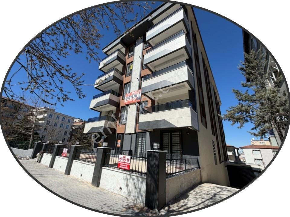 Repa Gayrimenkul Adem Özdemir'den Şehir Manzaralı 2+1