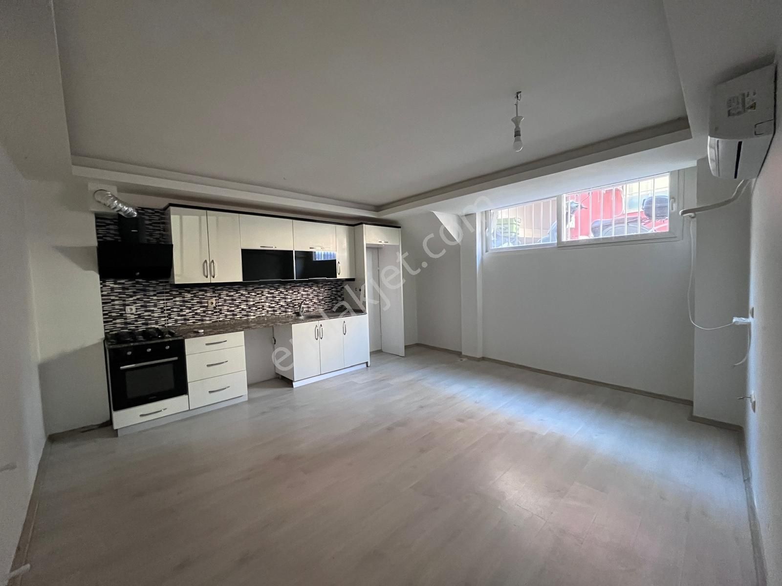 Re/max Arma'dan Buca Yaylacık Mah. Merkezi Konumda 2+1 Geniş Satılık Daire - Görsel 2