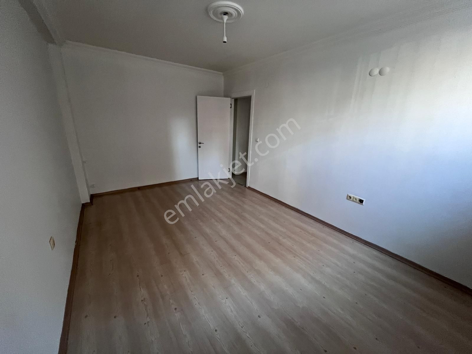 Re/max Arma'dan Buca Yaylacık Mah. Merkezi Konumda 2+1 Geniş Satılık Daire - Görsel 11